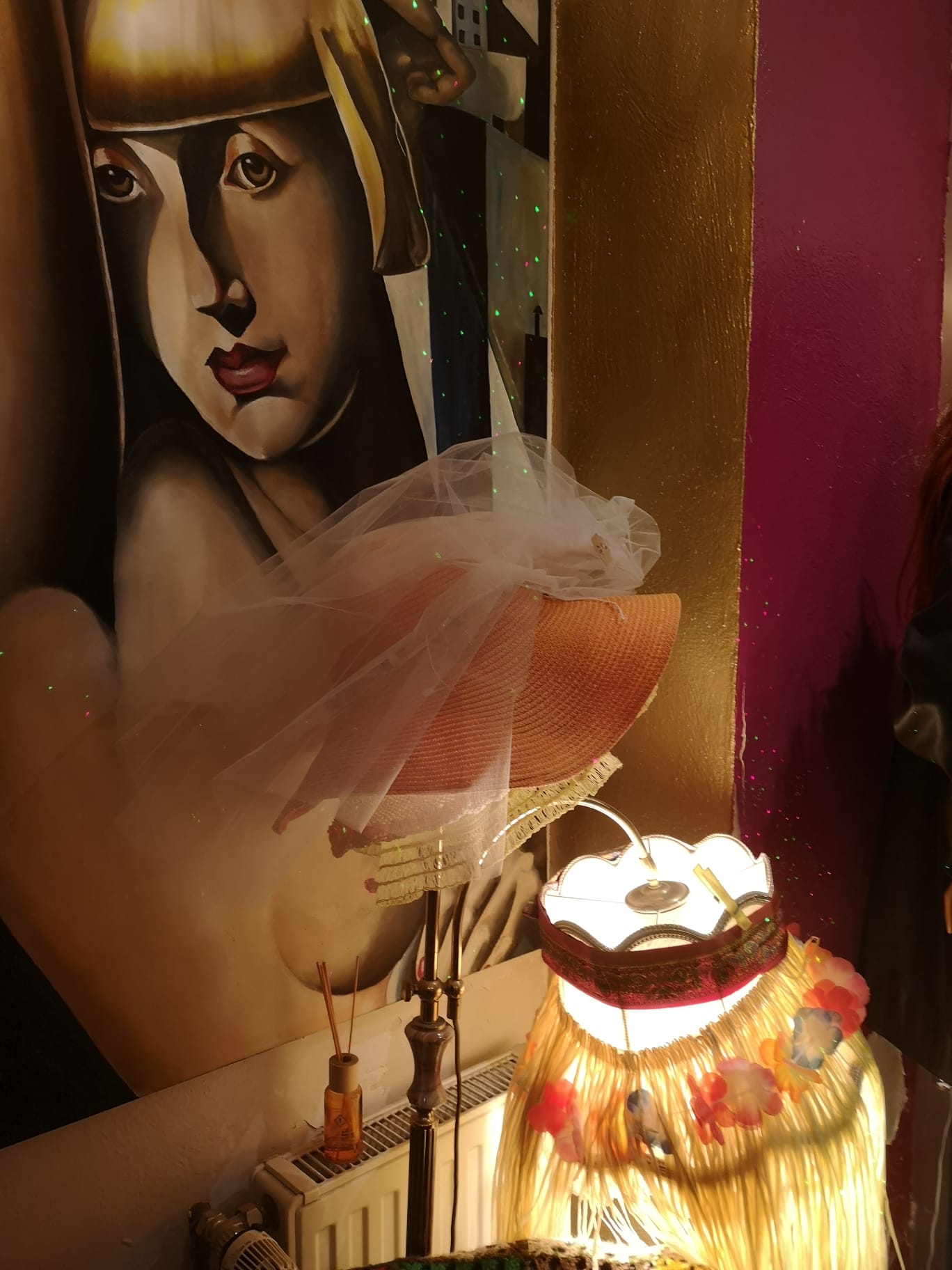 Gemütliche Ecke im Second Hand Laden Frau Schröder in Hannover